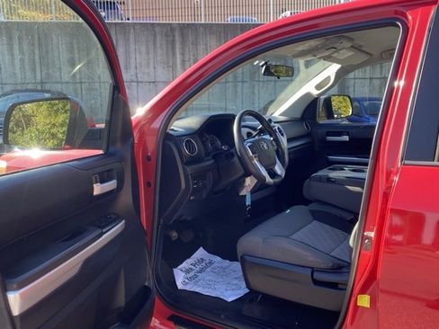 Used 2014 Toyota Tundra SR5 image 14