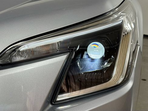 Used 2023 Subaru Forester Premium AWD/4WD image 38