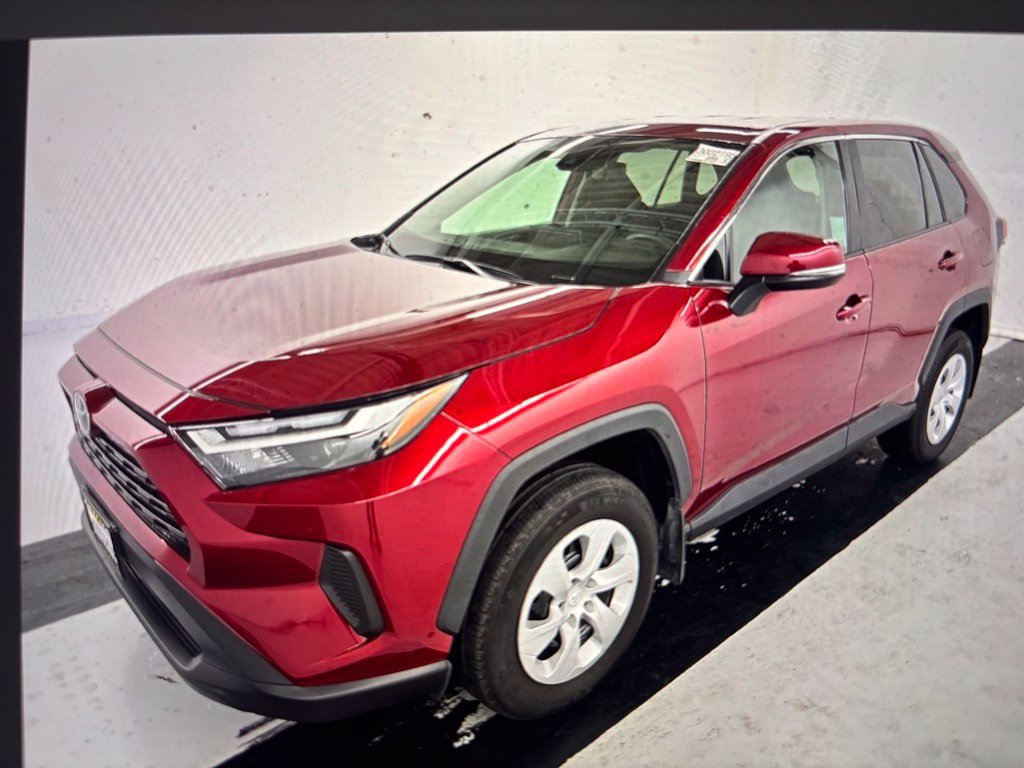 Used 2025 Toyota RAV4 LE AWD/4WD image 1