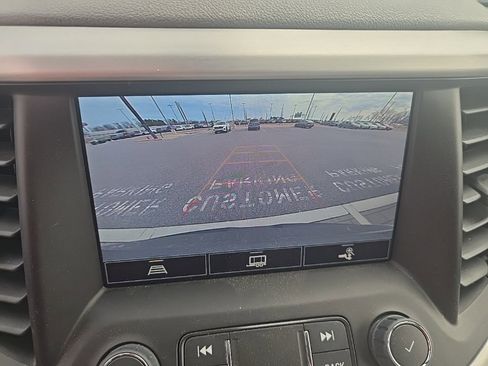 Used 2023 GMC Acadia SLT w/ Preferred Package image 5