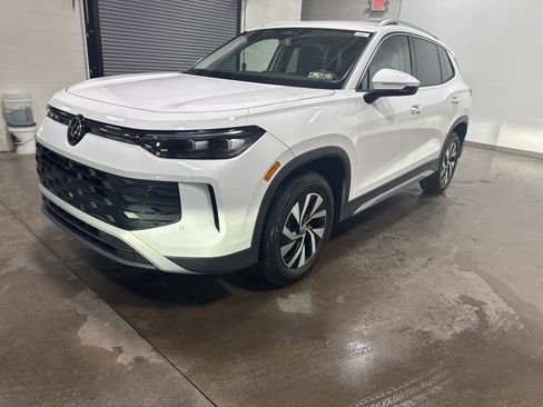 New 2026 Volkswagen Tiguan S image 6