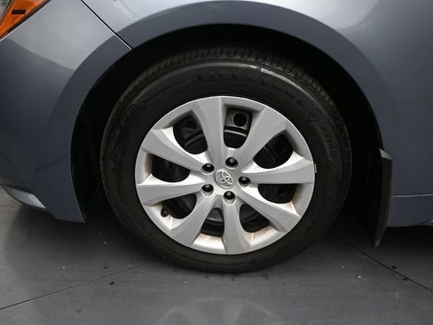 Used 2025 Toyota Corolla LE FWD image 9