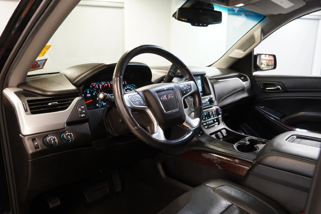 Used 2017 GMC Yukon SLT AWD/4WD image 5