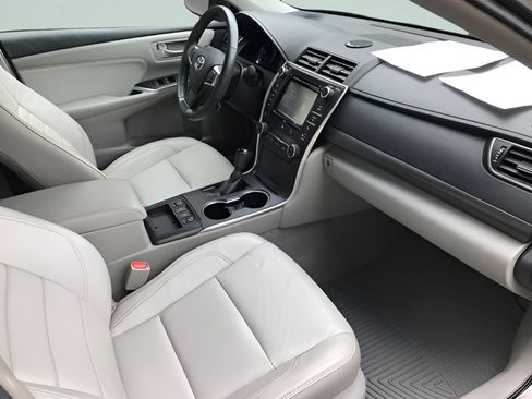 Certified 2017 Toyota Camry XLE FWD image 14