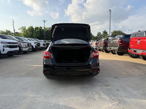 Used 2018 Nissan Sentra SV FWD image 36