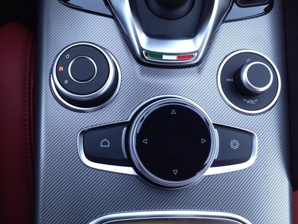 New 2025 Alfa Romeo Giulia RWD image 10