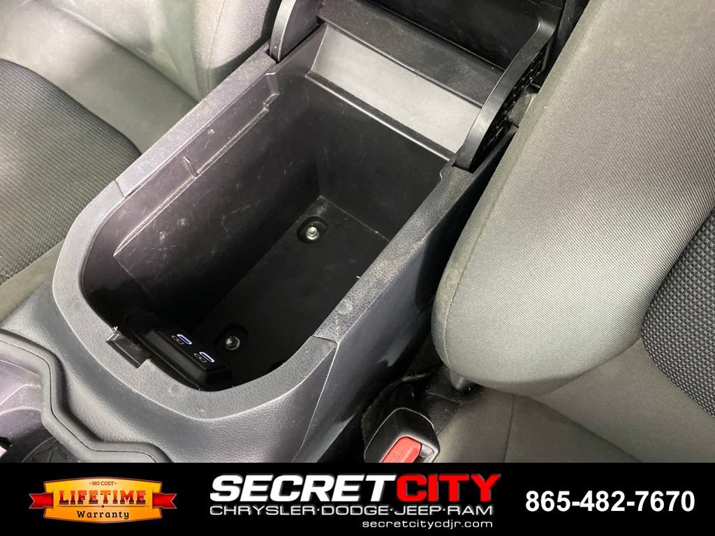 Used 2023 Toyota RAV4 LE AWD/4WD image 23