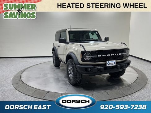 Used 2025 Ford Bronco Badlands AWD/4WD image 3