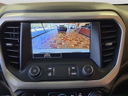 Used 2023 GMC Acadia SLE w/ Driver Convenience Package image 19