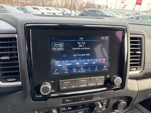 Used 2024 Nissan Frontier SV w/ SV Convenience Package image 20