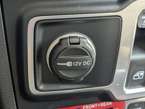 Used 2019 Jeep Wrangler Rubicon w/ LED Lighting Group AWD/4WD image 21