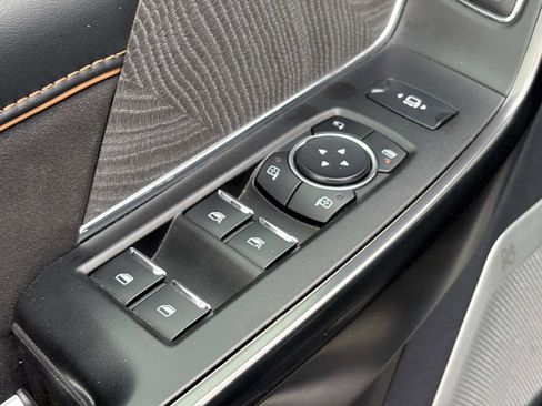 Used 2024 Ford F250 Platinum w/ Tremor Off-Road Package image 15