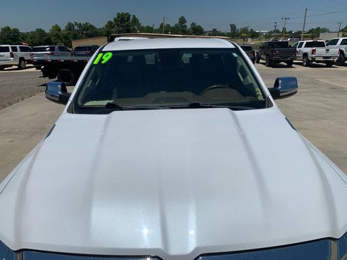 Used 2019 RAM 1500 Laramie AWD/4WD image 8