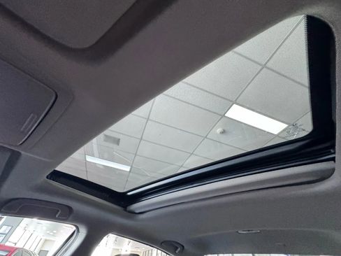 Used 2017 Honda Accord Touring image 34