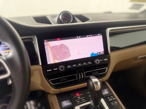Used 2019 Porsche Macan AWD/4WD image 20