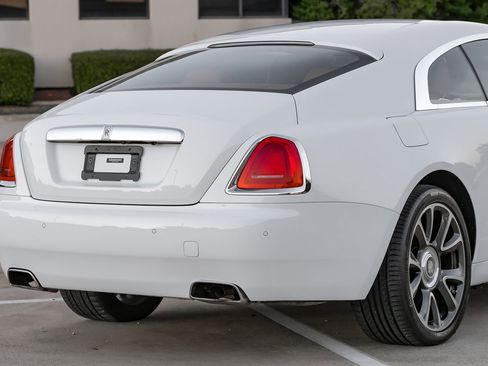Used 2020 Rolls-Royce Wraith image 14
