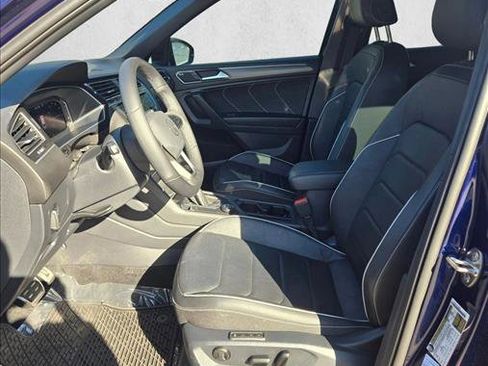 Used 2024 Volkswagen Tiguan SEL R-Line image 17