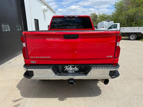 Used 2022 Chevrolet Silverado 2500 LTZ w/ LTZ Convenience Package AWD/4WD image 6