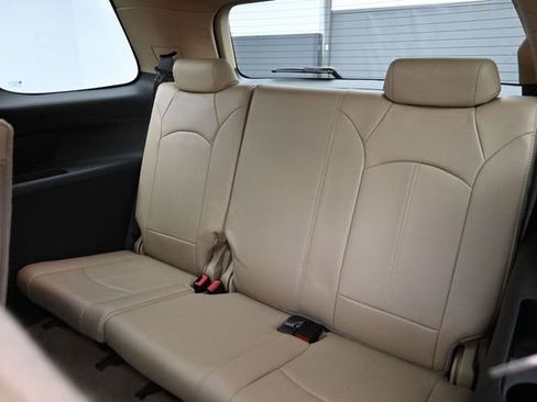 Used 2012 GMC Acadia SLT AWD/4WD image 27
