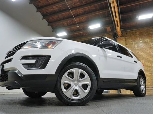 Used 2016 Ford Explorer 4WD Police Interceptor image 3
