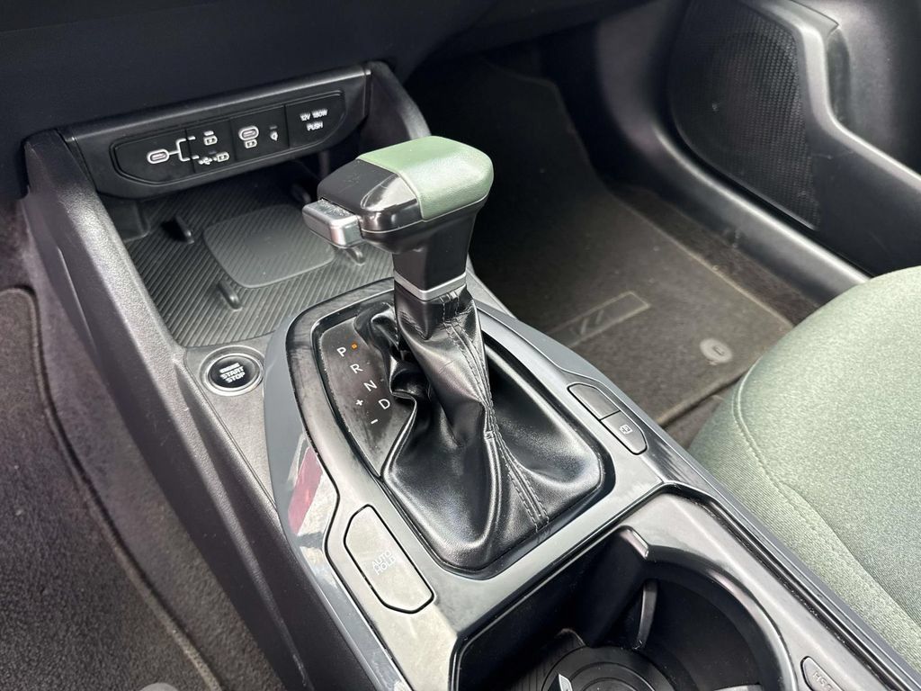 Certified 2025 Kia K4 GT-Line Turbo FWD image 31