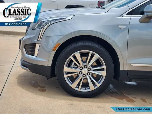 Used 2025 Cadillac XT5 Premium Luxury AWD/4WD image 12