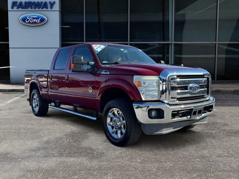 Used 2016 Ford F250 Lariat w/ Lariat Ultimate Package image 3