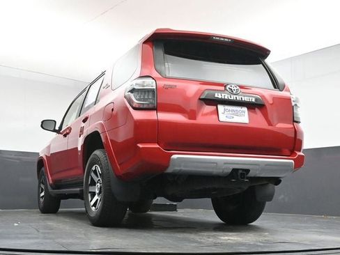 Used 2024 Toyota 4Runner TRD Off-Road Premium AWD/4WD image 32