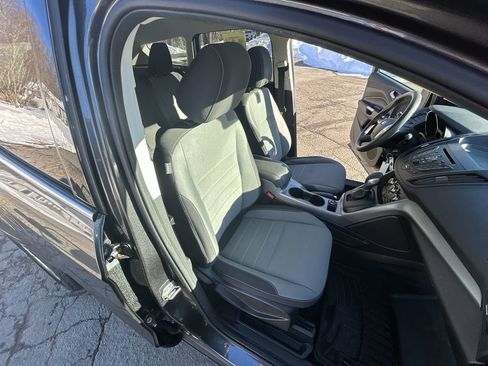 Used 2016 Ford Escape SE image 23