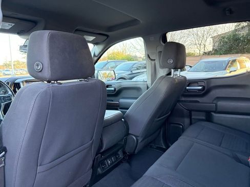 Used 2021 Chevrolet Silverado 1500 LT image 24