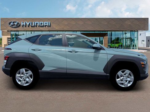 New 2026 Hyundai Kona SE FWD image 9