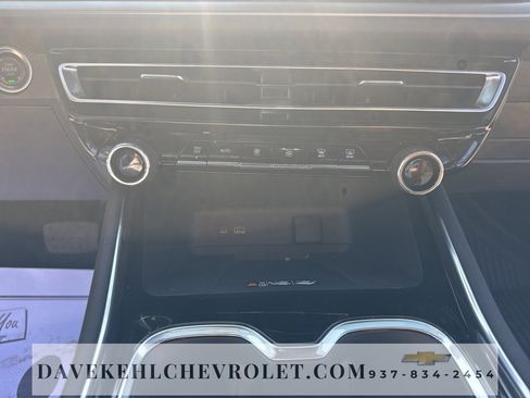 Certified 2025 Chevrolet Traverse LT w/ Midnight/Sport Edition image 13