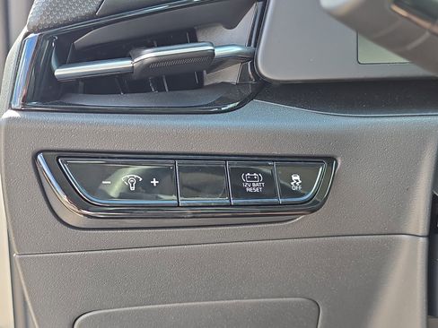 Certified 2025 Kia Niro LX FWD image 27