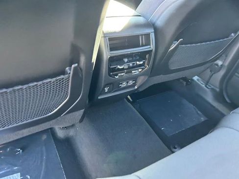 New 2025 Jeep Grand Cherokee 4WD image 15