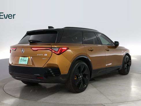Used 2024 Acura ZDX Type S image 12