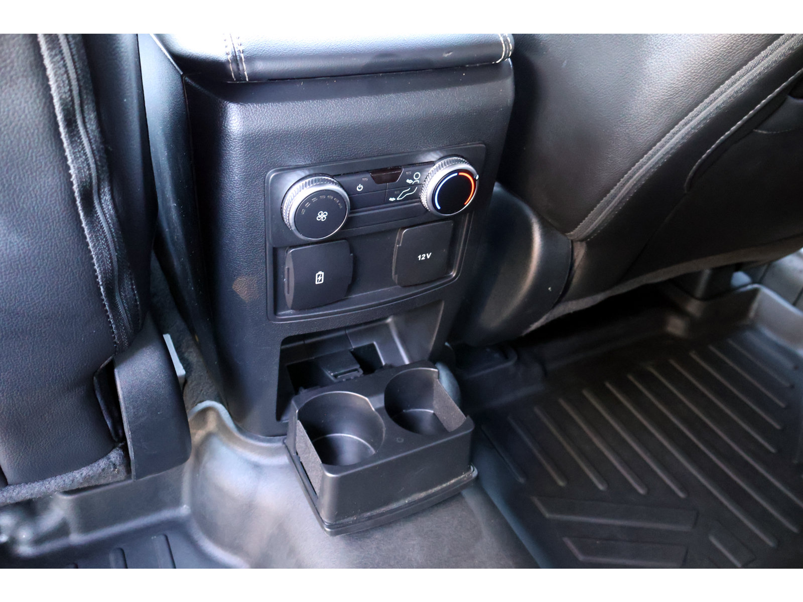 Used 2022 Ford Explorer ST RWD image 25