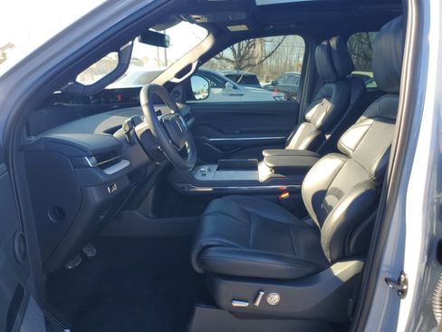 Certified 2025 Lincoln Navigator Reserve w/ Jet Appearance Package image 12