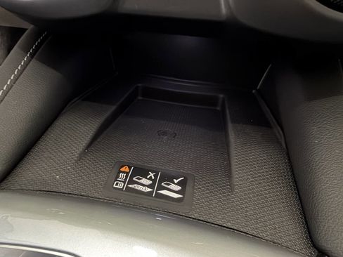 Used 2024 Chevrolet Blazer LT w/ Convenience Package image 5