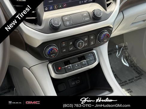 Used 2023 GMC Acadia SLT FWD image 34