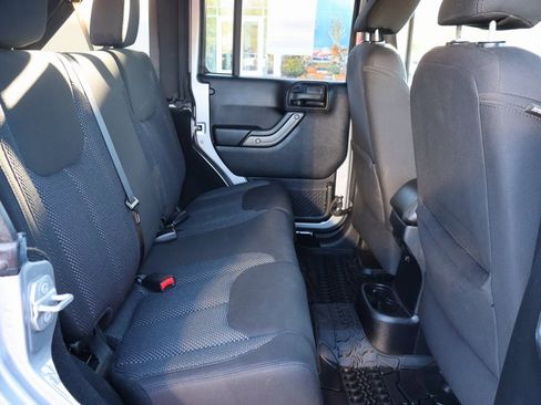 Used 2016 Jeep Wrangler Unlimited Sport image 17