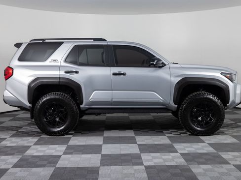 Used 2026 Toyota 4Runner TRD Off-Road Premium AWD/4WD image 9