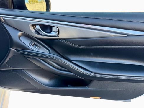 Used 2020 INFINITI Q60 3.0t image 16