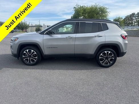 Used 2023 Jeep Compass Limited AWD/4WD image 3