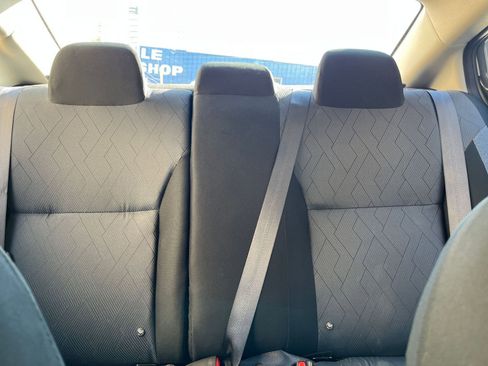 Used 2025 Nissan Versa SV image 36