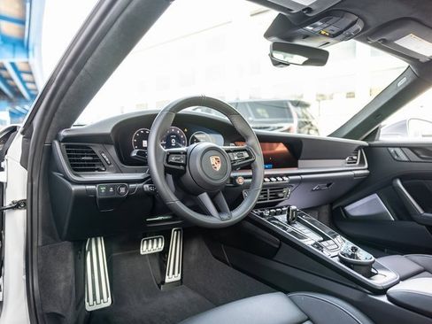 Used 2025 Porsche 911 Carrera 4 GTS image 4