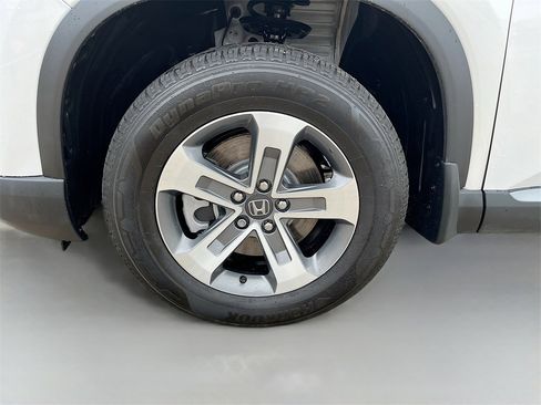 Used 2025 Honda Pilot EX-L image 32