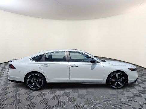 Used 2024 Honda Accord Sport image 8