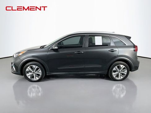 Used 2022 Kia Niro EX w/ Cold Weather Package FWD image 5