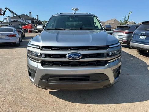 Used 2024 Ford Expedition XLT AWD/4WD image 18