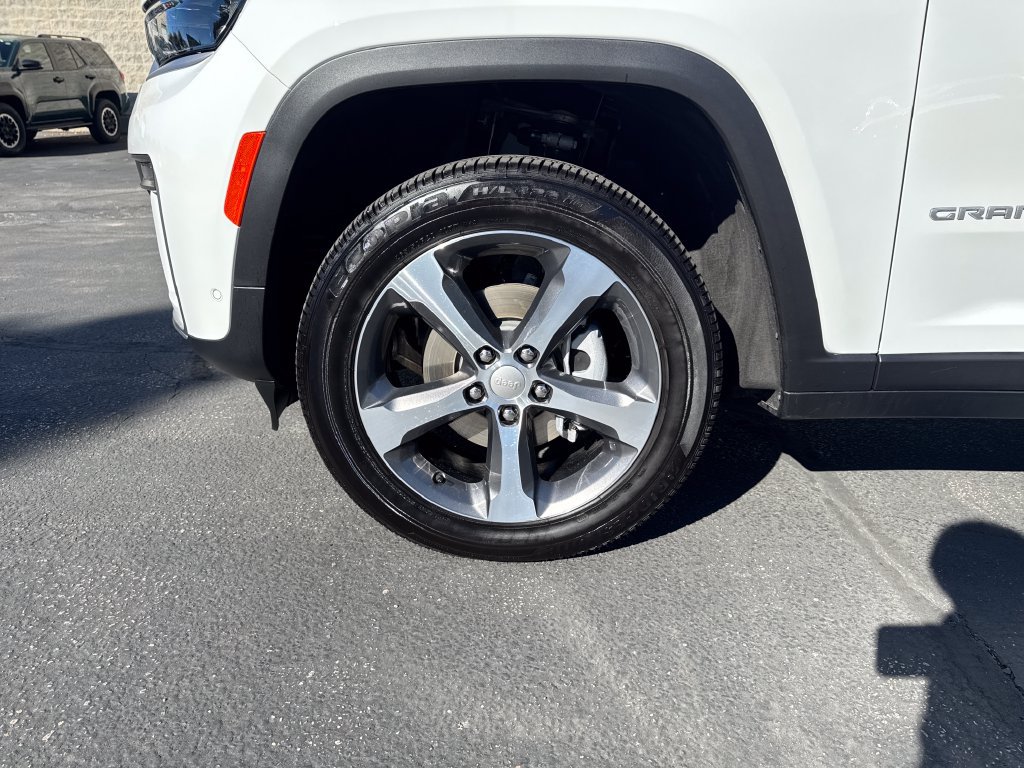 Used 2026 Jeep Grand Cherokee Limited w/ Luxury Tech Group II AWD/4WD image 28